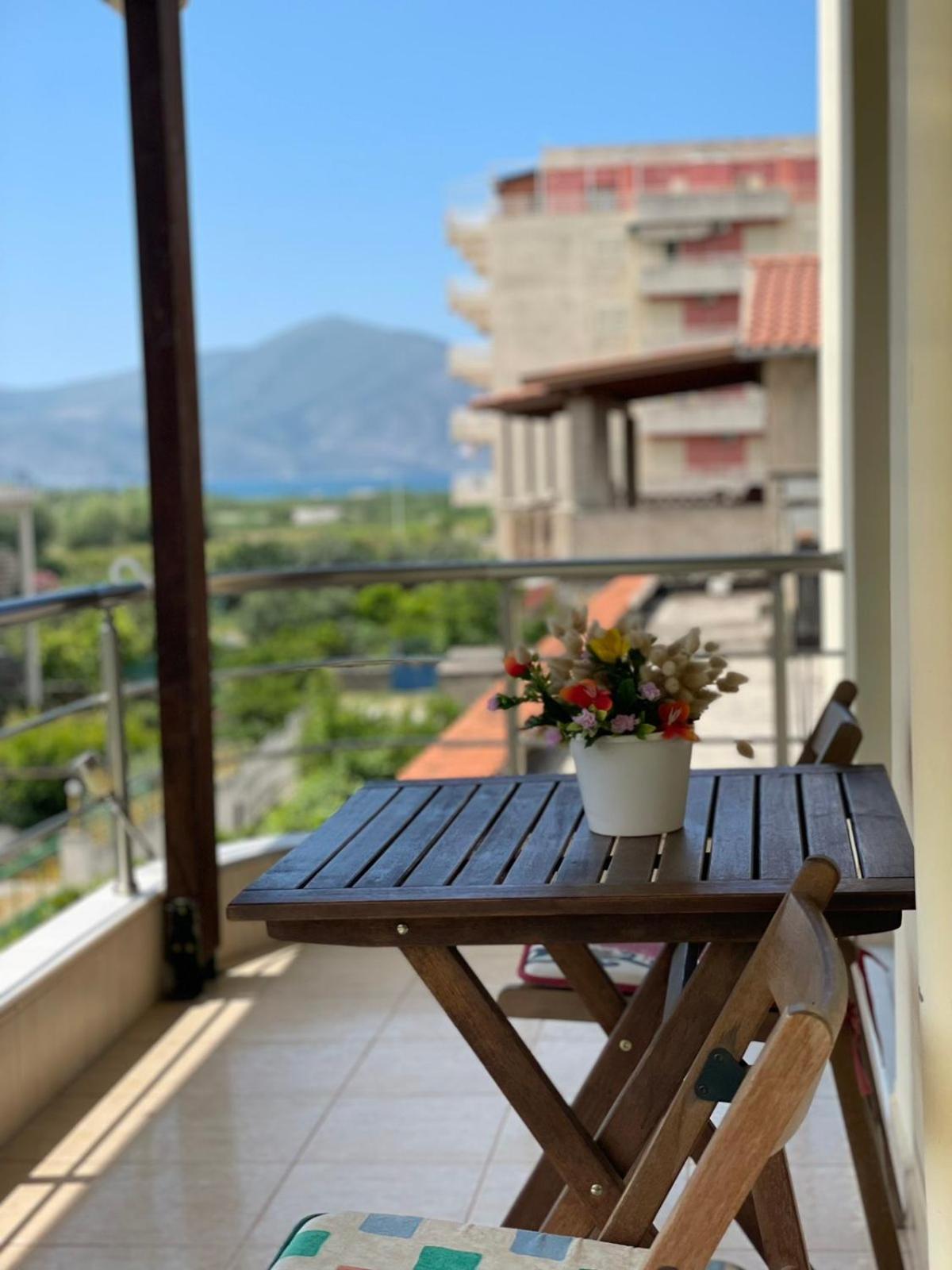 Apartments Athina Orikum Eksteriør billede
